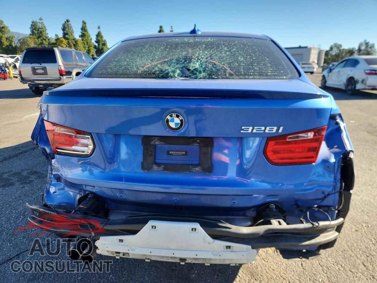BMW 3 SERIES 2015 - WBA3C1C54FK117852