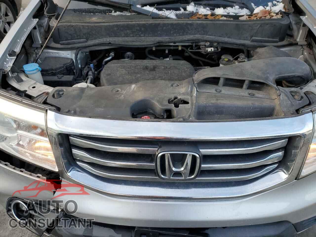 HONDA PILOT 2013 - 5FNYF4H47DB075897