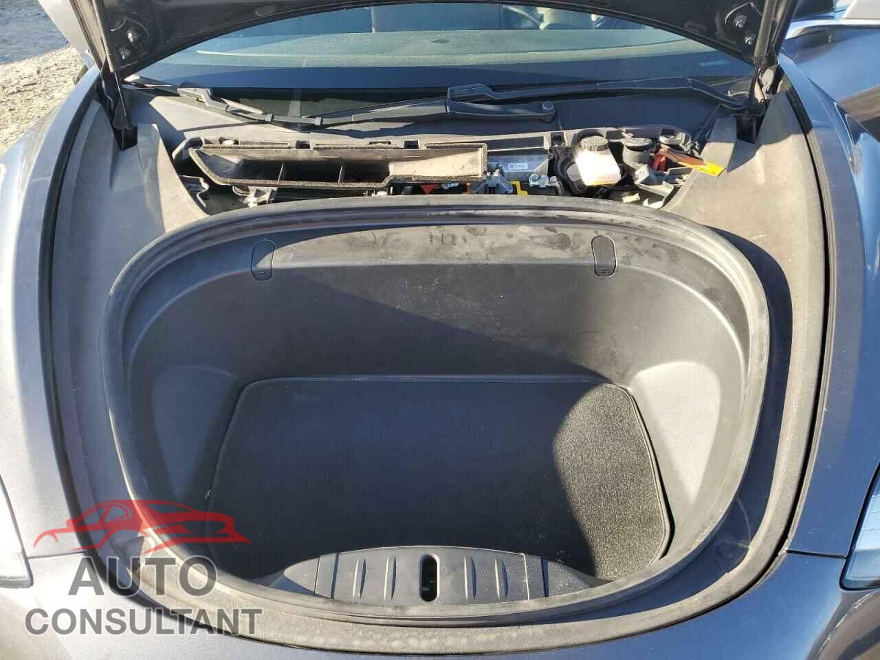 TESLA MODEL 3 2018 - 5YJ3E1EA7JF153662