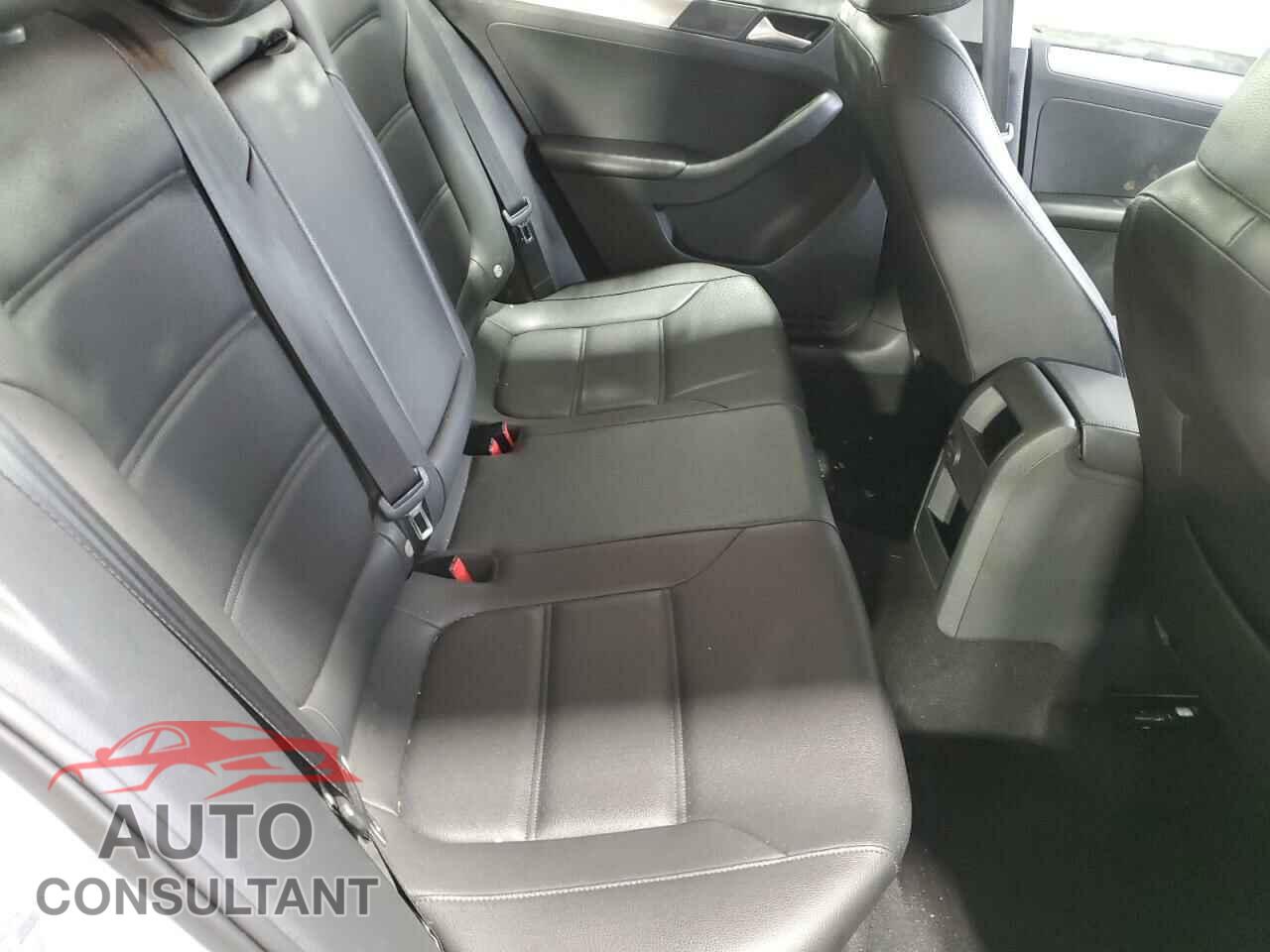 VOLKSWAGEN JETTA 2017 - 3VWDB7AJ7HM268982