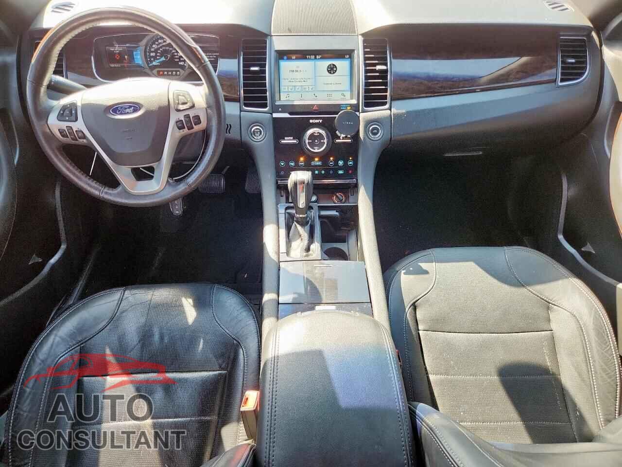 FORD TAURUS 2017 - 1FAHP2F84HG113112