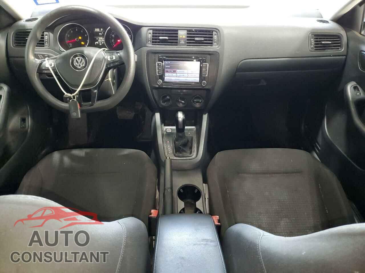 VOLKSWAGEN JETTA 2015 - 3VW2K7AJ3FM320595