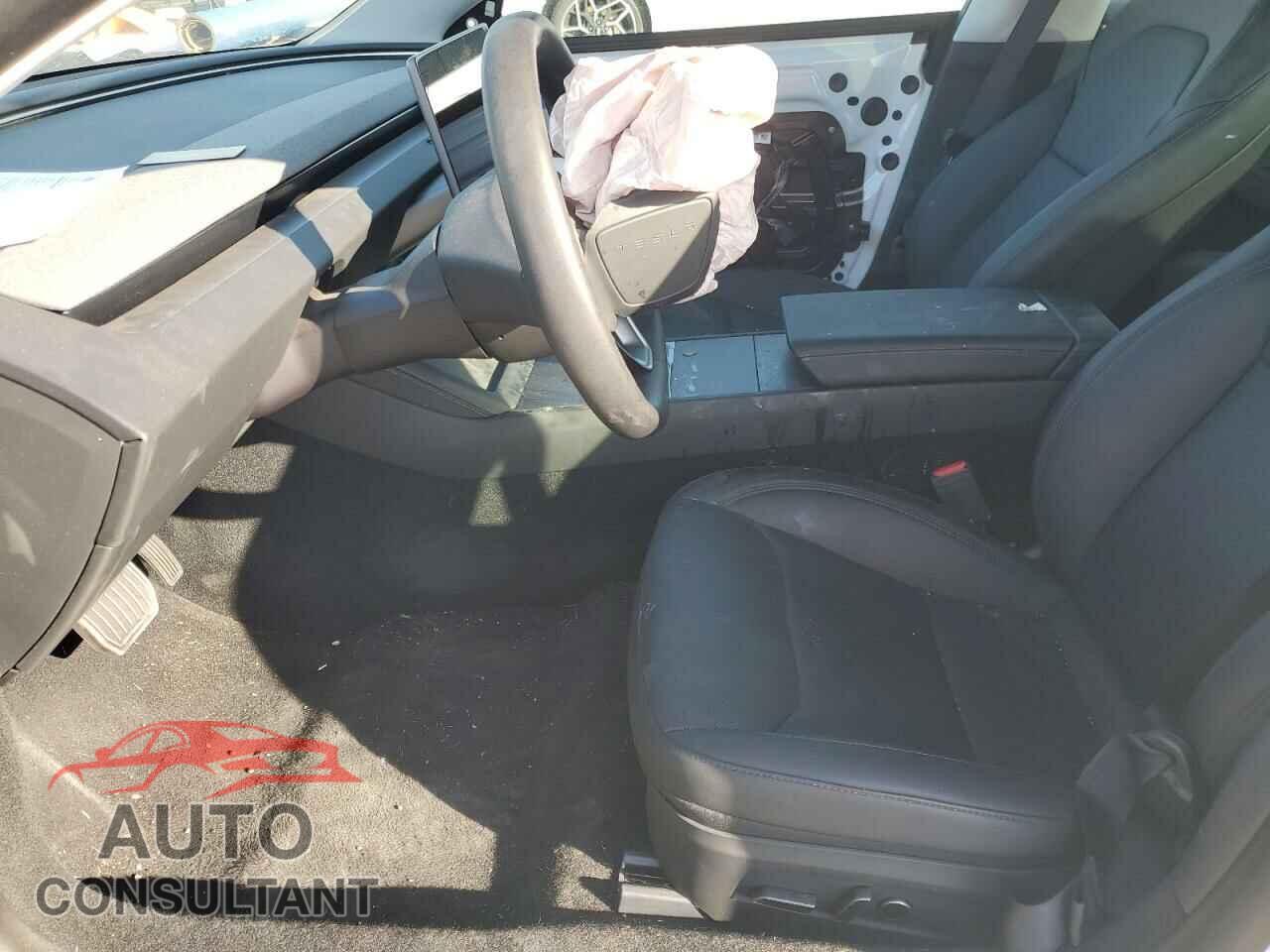 TESLA MODEL 3 2024 - 5YJ3E1EA8RF731859