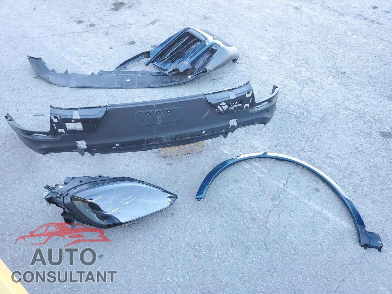 PORSCHE CAYENNE 2024 - WP1AA2AY9RDA05767