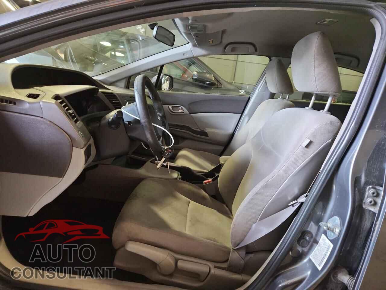 HONDA CIVIC 2012 - 2HGFB2F57CH611258