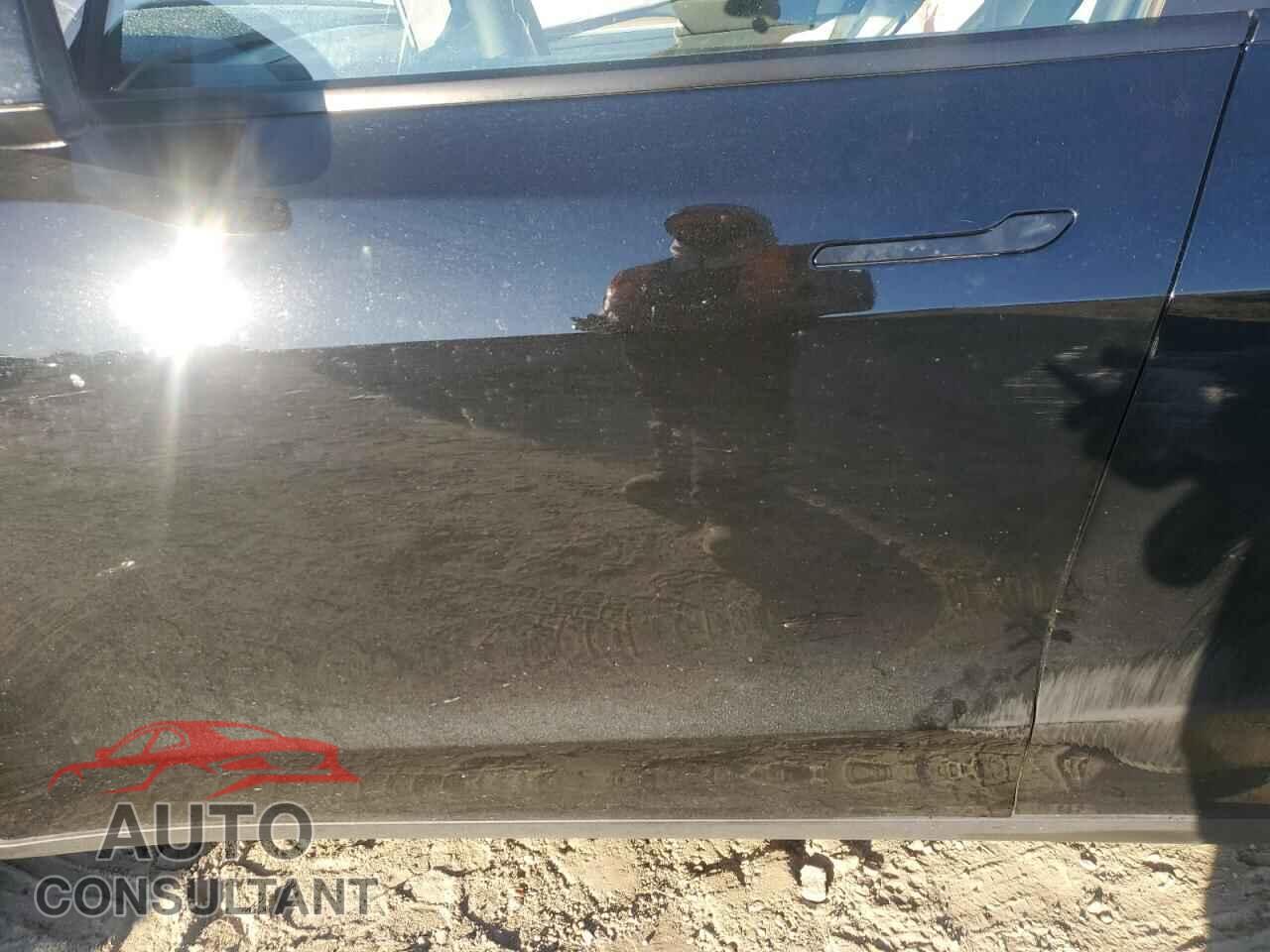 TESLA MODEL Y 2023 - 7SAYGDEE6PA120357