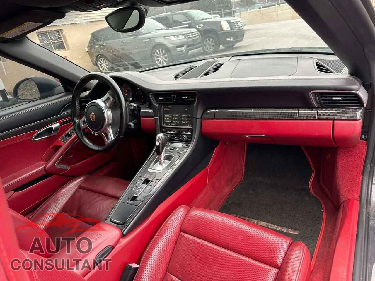 PORSCHE 911 2015 - WP0CB2A94FS154045