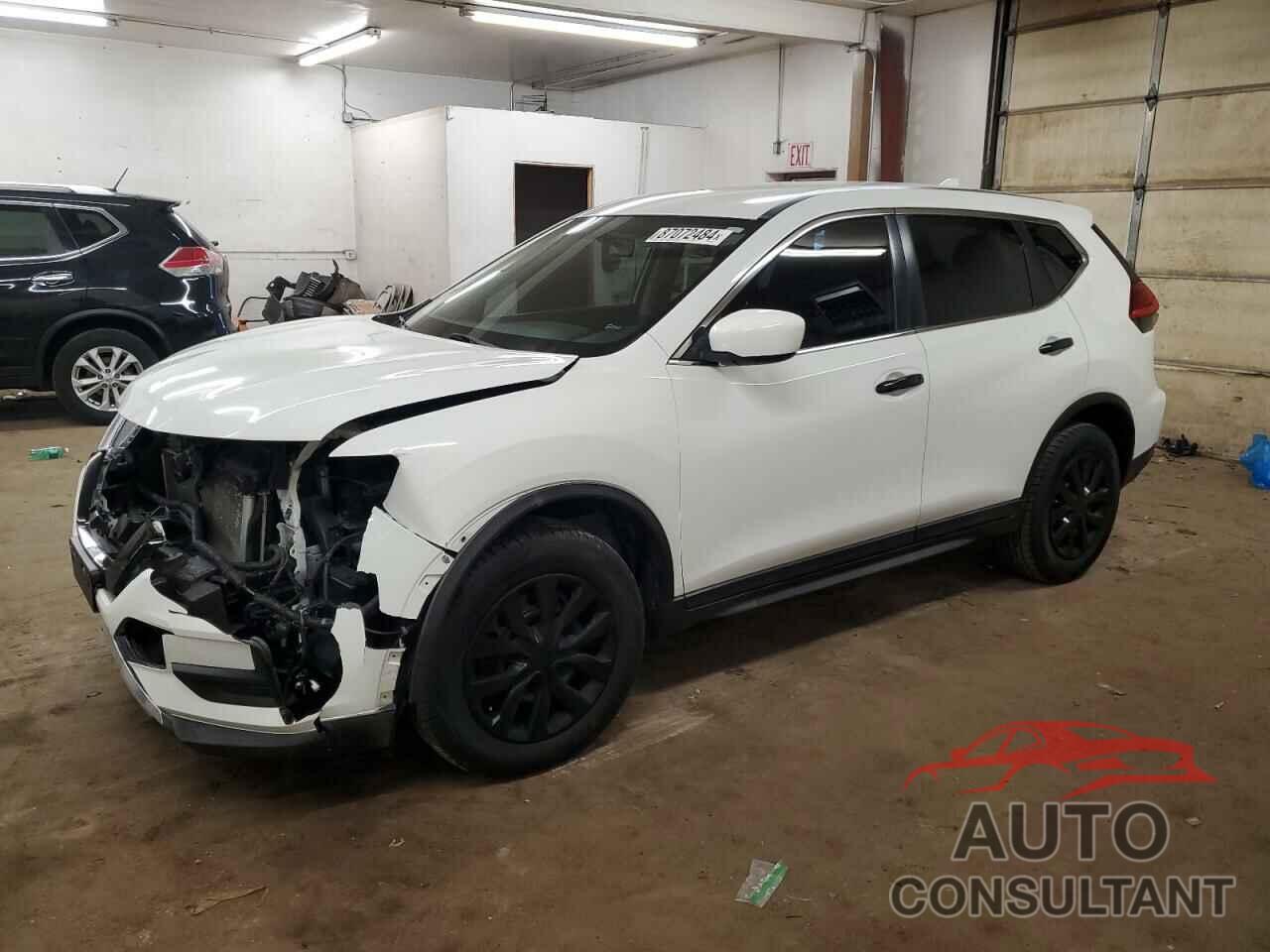 NISSAN ROGUE 2017 - KNMAT2MV1HP530896