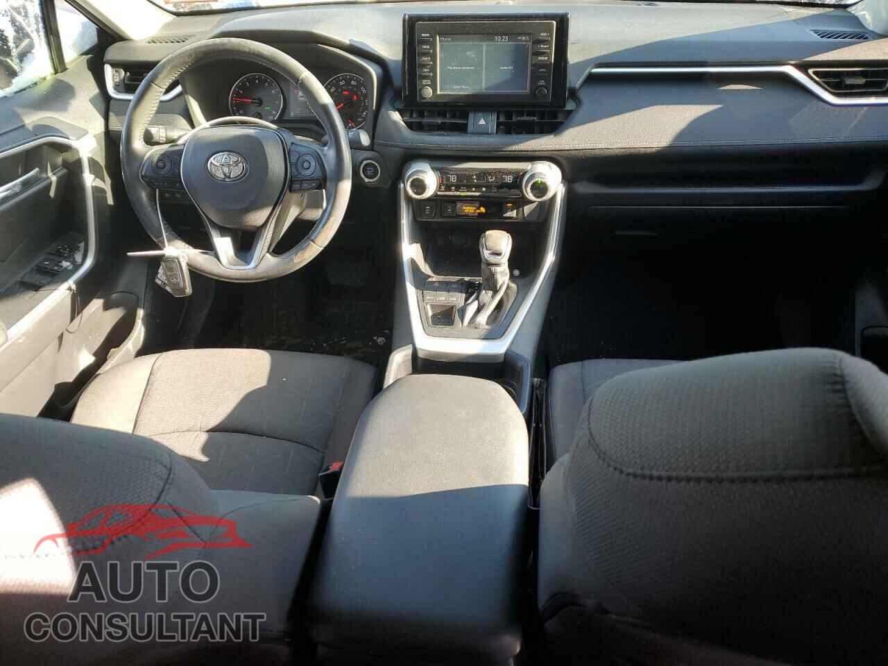 TOYOTA RAV4 2019 - JTMP1RFV7KD020373