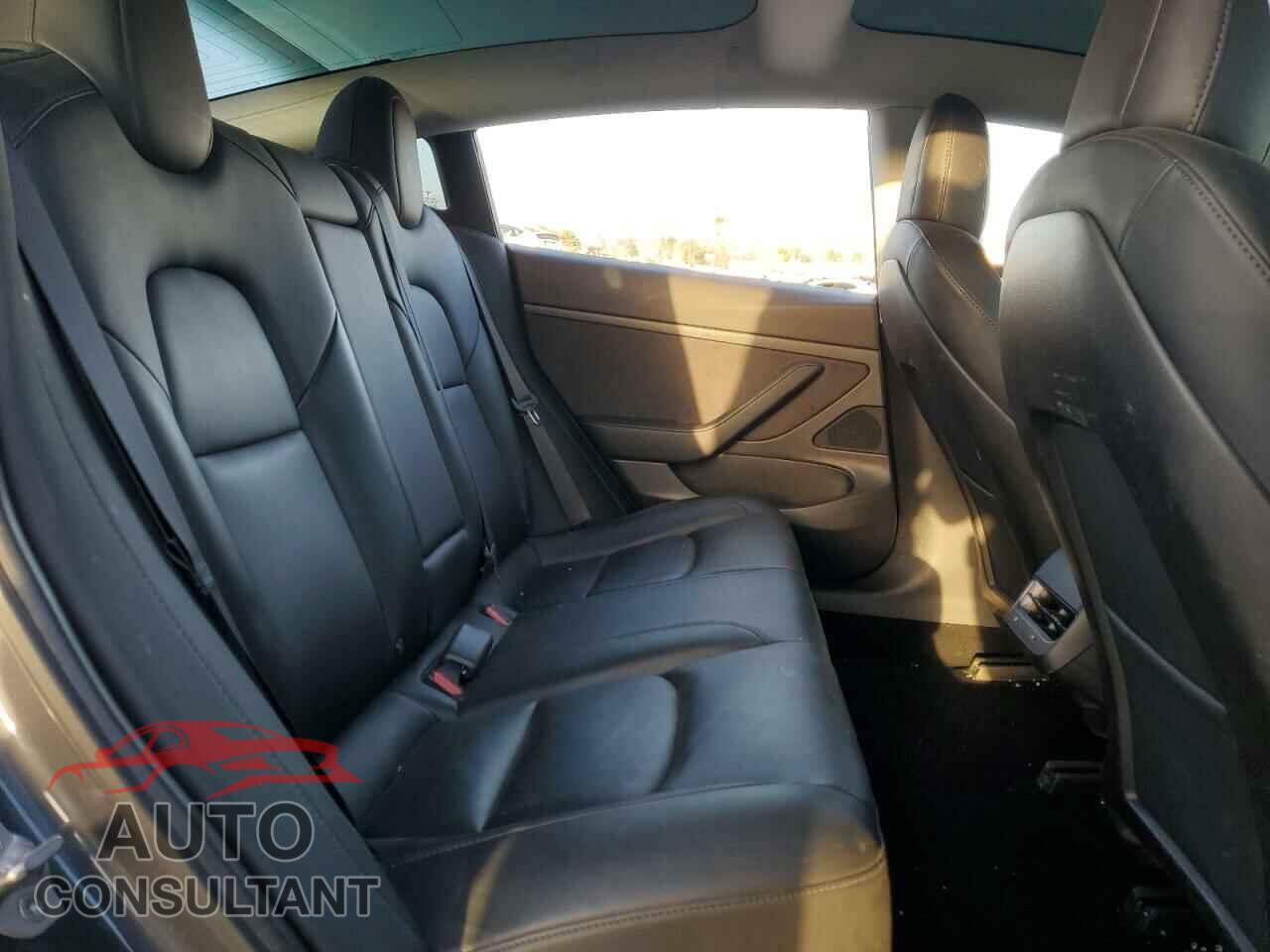 TESLA MODEL 3 2020 - 5YJ3E1EA6LF705204
