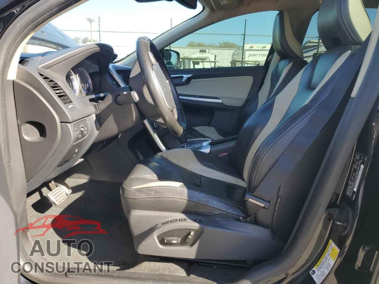 VOLVO XC60 2010 - YV4992DZ1A2102007
