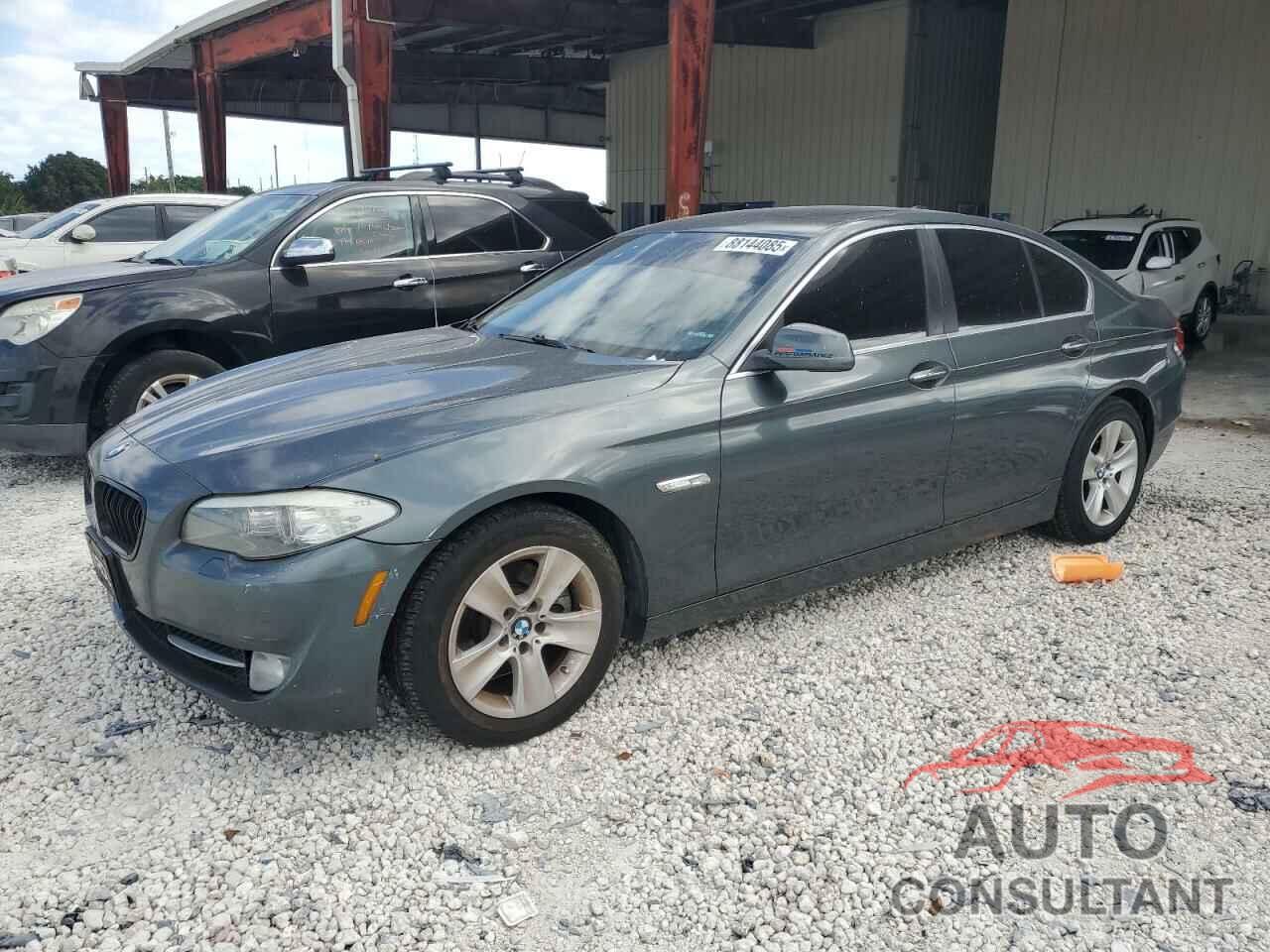BMW 5 SERIES 2013 - WBAXG5C56DDY33800