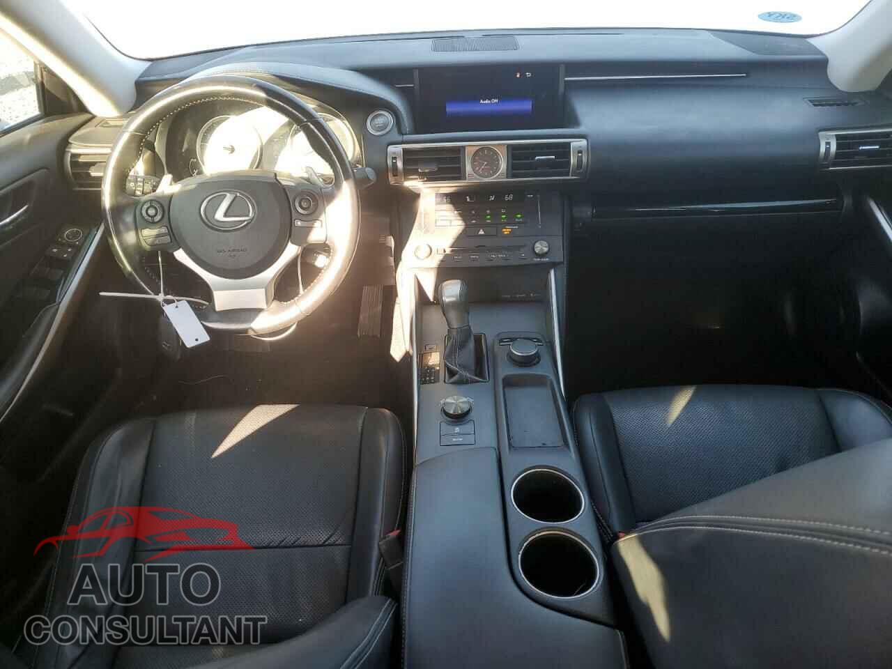 LEXUS IS 2016 - JTHBA1D25G5030159