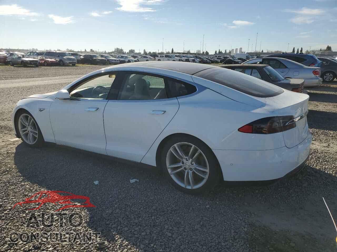 TESLA MODEL S 2015 - 5YJSA1S27FF095872