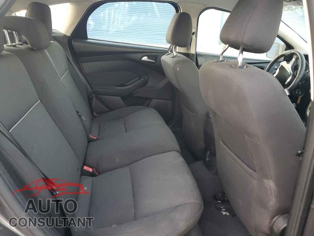 FORD FOCUS 2012 - 1FAHP3M21CL210448