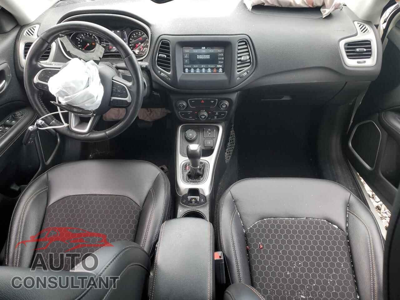 JEEP COMPASS 2020 - 3C4NJDBB9LT165304