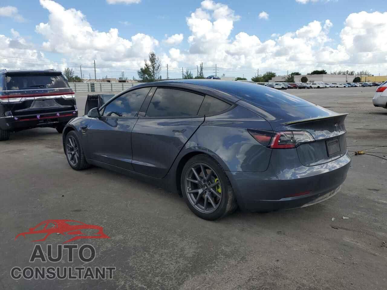 TESLA MODEL 3 2022 - 5YJ3E1EA3NF243395