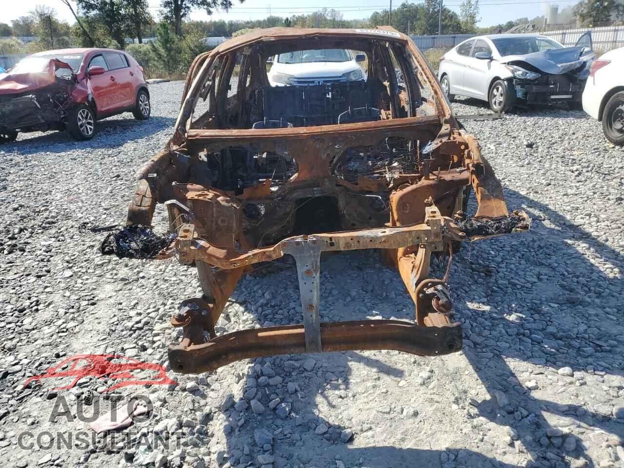 PORSCHE CAYENNE 2017 - WP1AA2A23HKA81412