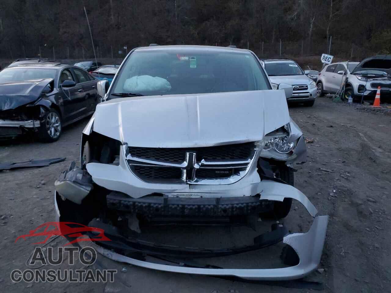 DODGE CARAVAN 2011 - 2D4RN5DG6BR689387