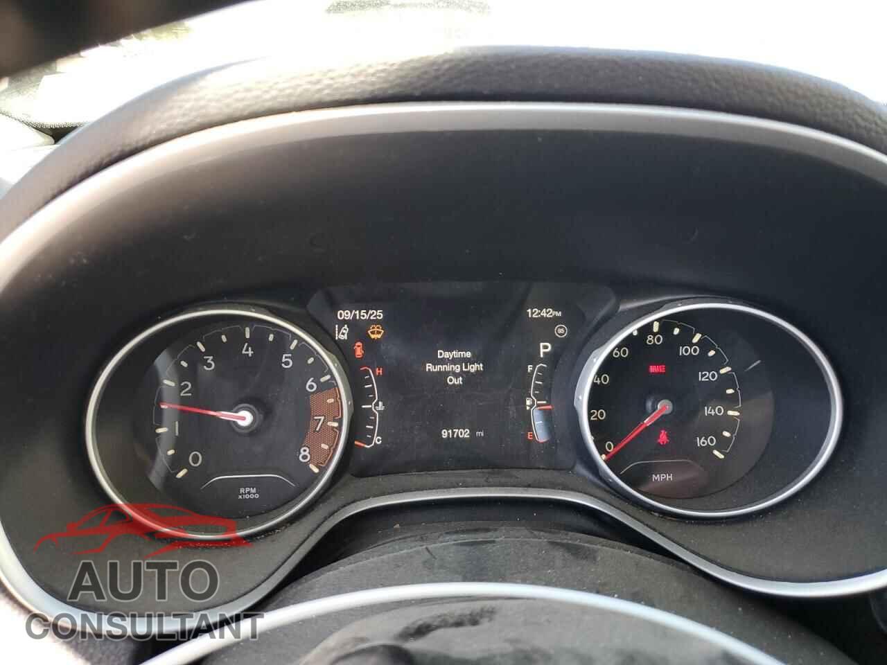 JEEP COMPASS 2018 - 3C4NJCCB3JT362345