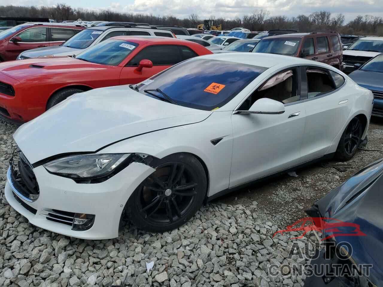 TESLA MODEL S 2015 - 5YJSA1S21FF096032