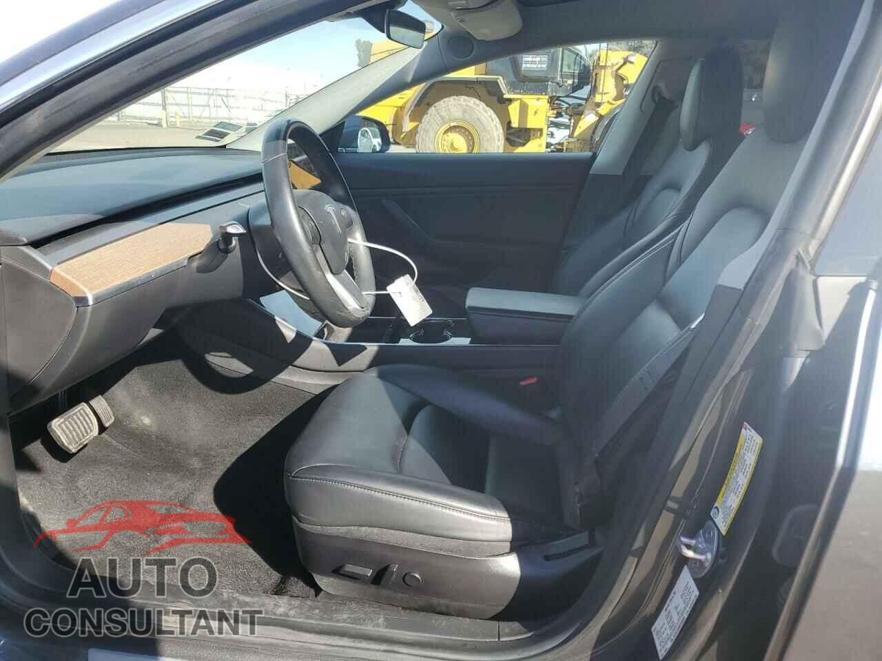 TESLA MODEL 3 2019 - 5YJ3E1EA6KF400333