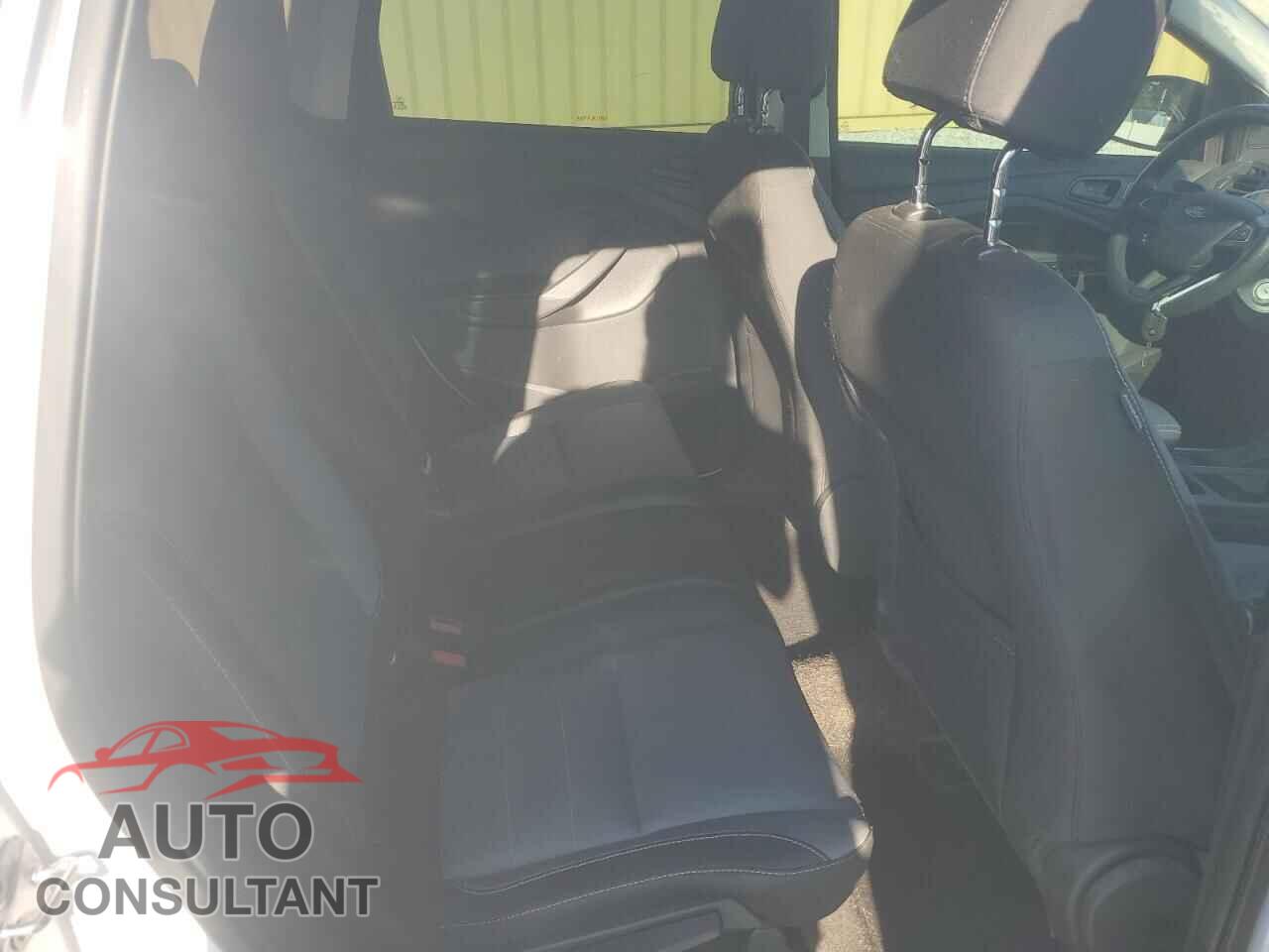 FORD ESCAPE 2017 - 1FMCU0F75HUE85614