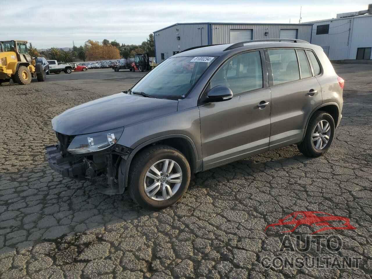 VOLKSWAGEN TIGUAN 2015 - WVGAV7AX4FW551334