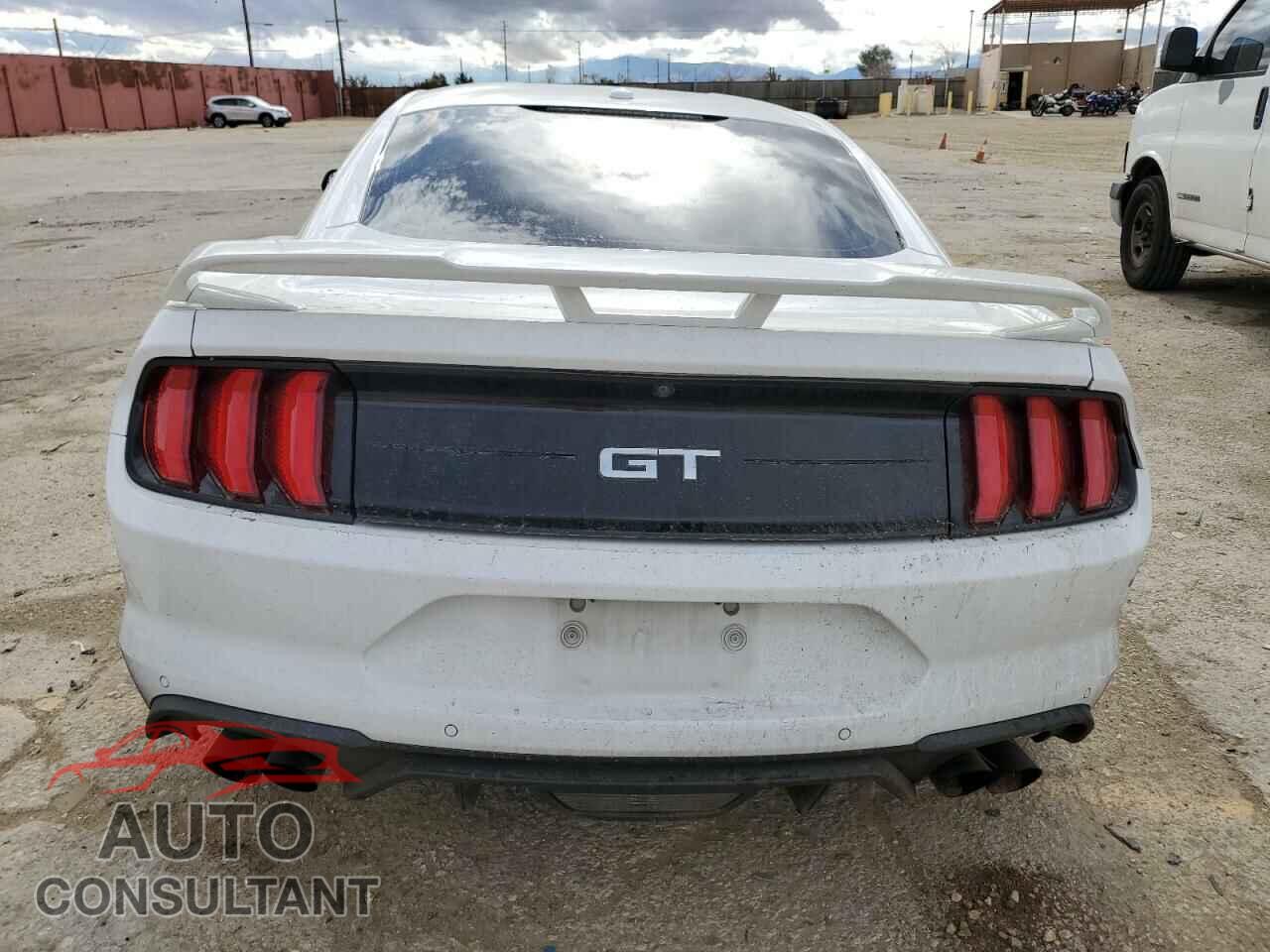 FORD MUSTANG 2019 - 1FA6P8CF8K5123559