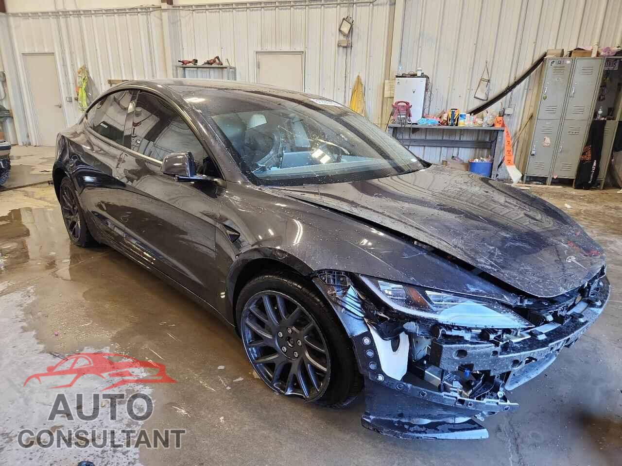 TESLA MODEL 3 2024 - 5YJ3E1EB4RF834768