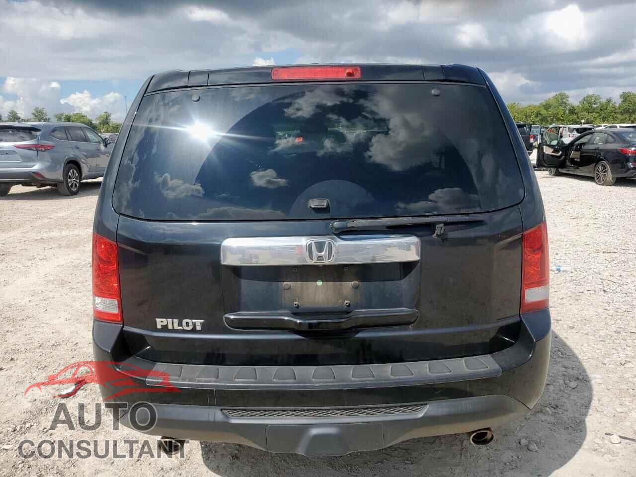 HONDA PILOT 2013 - 5FNYF3H5XDB003580