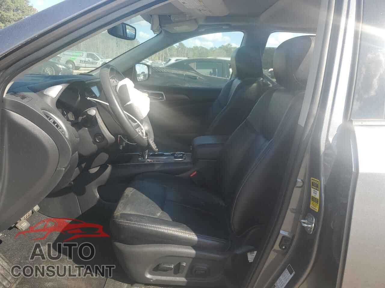 NISSAN PATHFINDER 2019 - 5N1DR2MM1KC602077