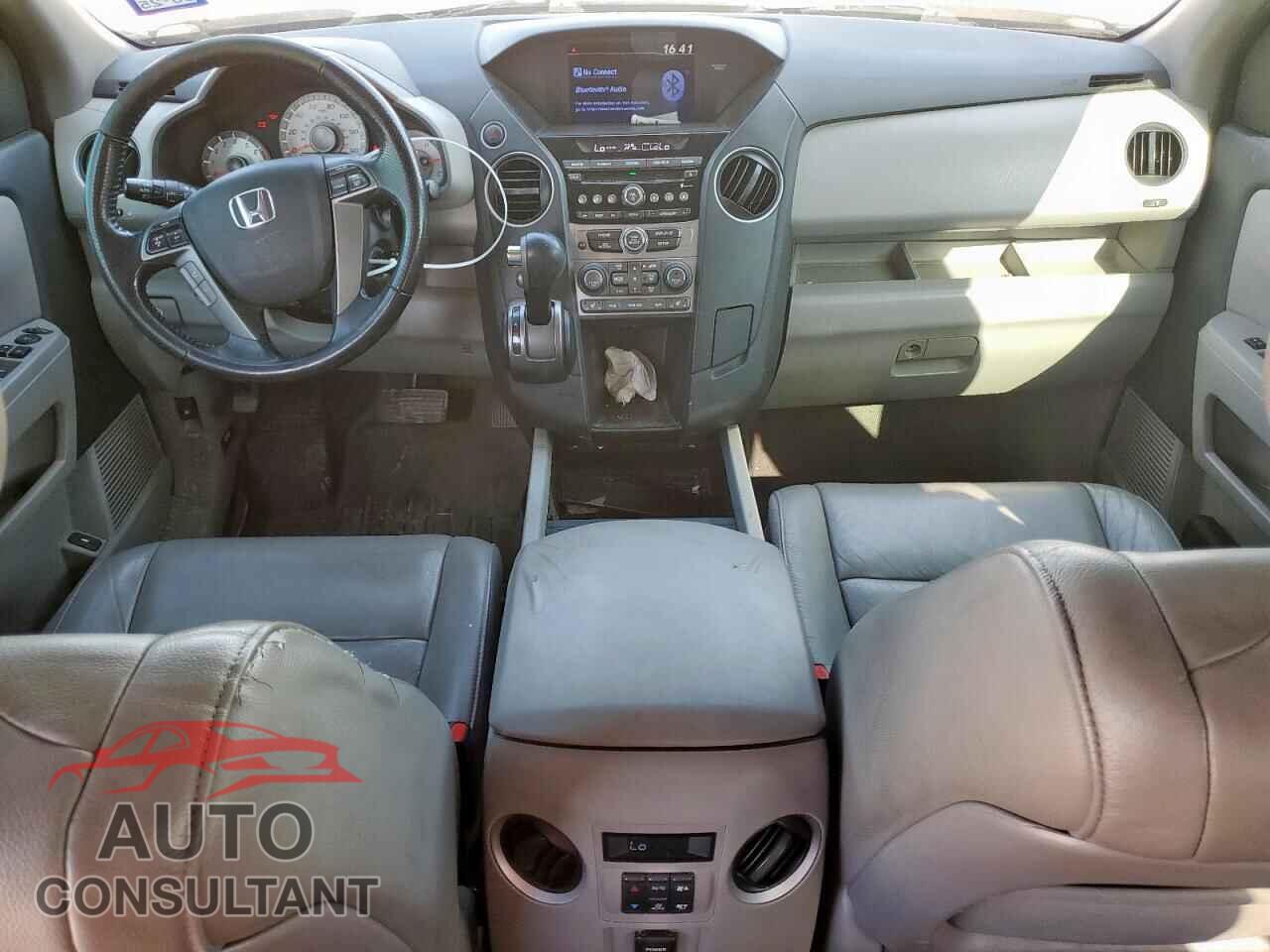 HONDA PILOT 2015 - 5FNYF3H52FB034194