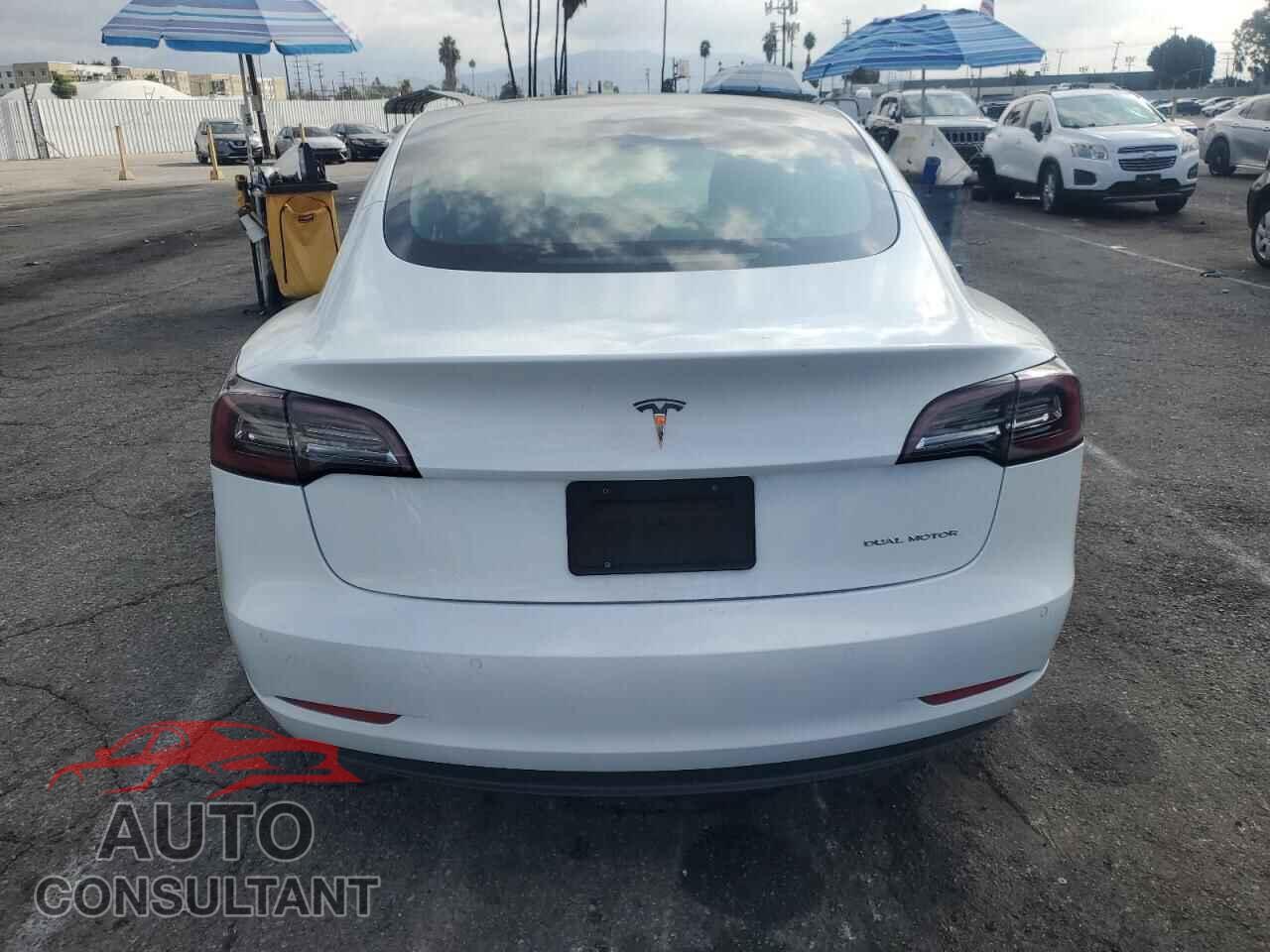 TESLA MODEL 3 2022 - 5YJ3E1EB5NF145199