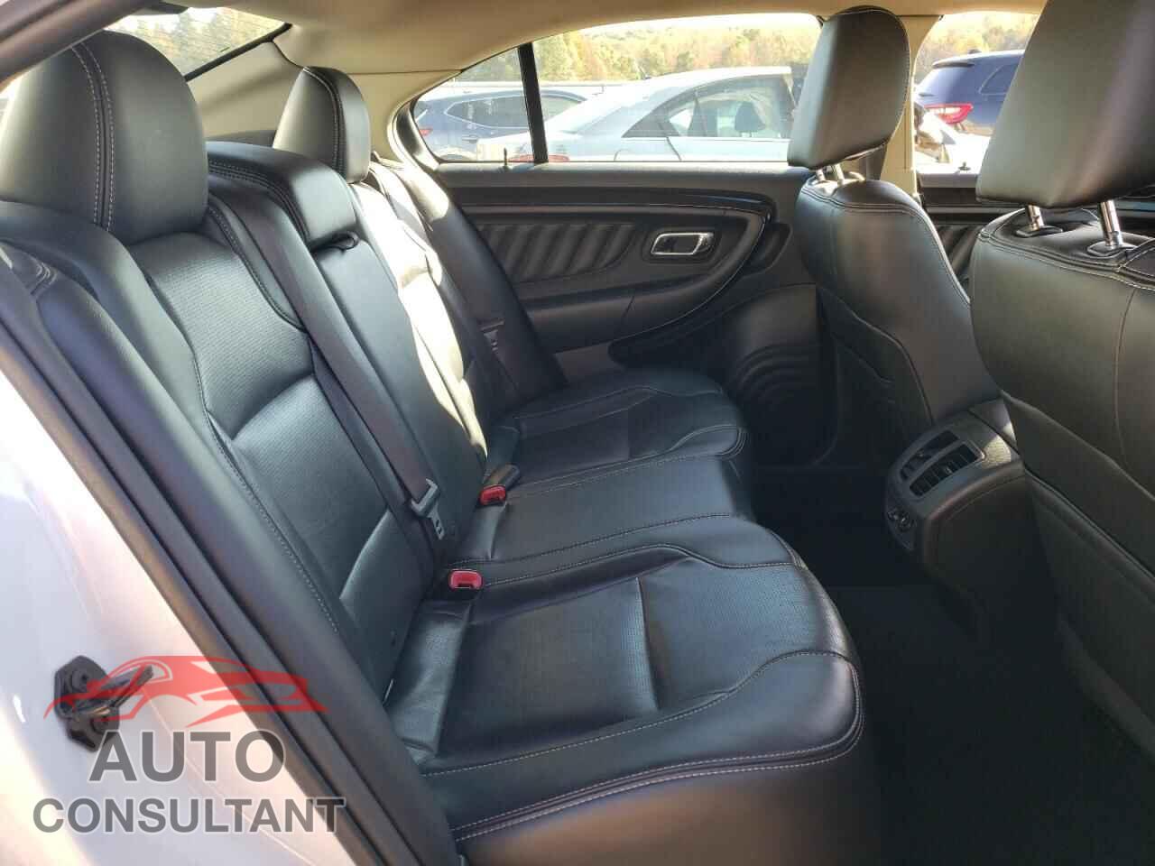 FORD TAURUS 2011 - 1FAHP2FW5BG119863
