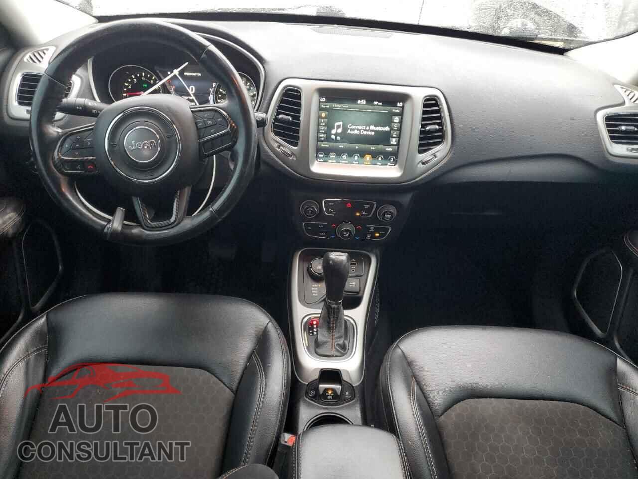 JEEP COMPASS 2018 - 3C4NJDBB5JT392759