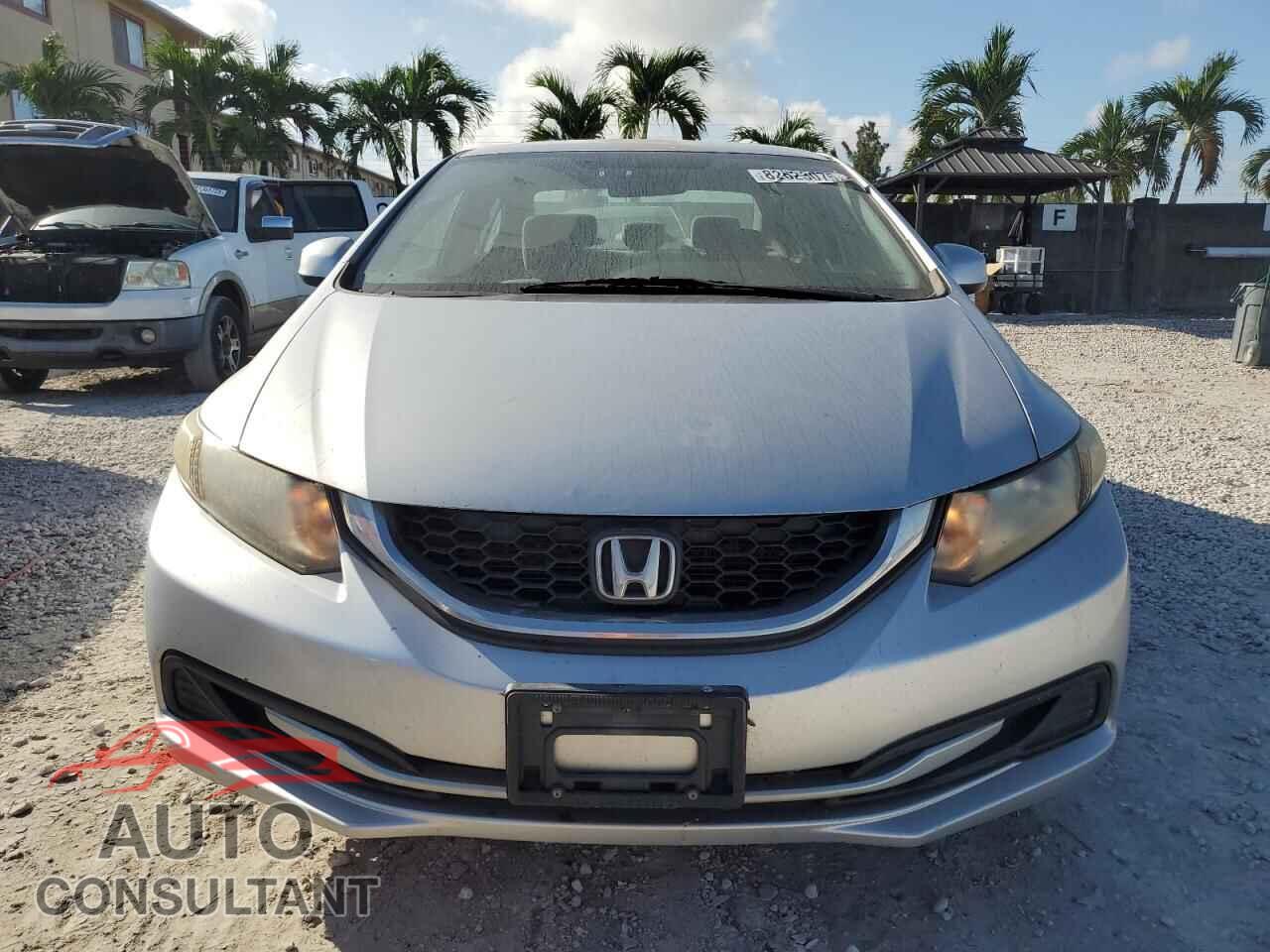 HONDA CIVIC 2013 - 2HGFB2F52DH539385