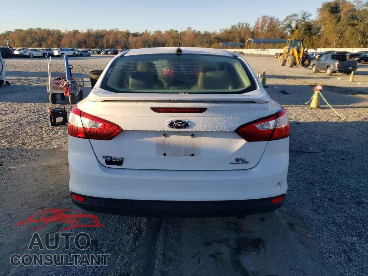 FORD FOCUS 2012 - 1FAHP3F21CL443940