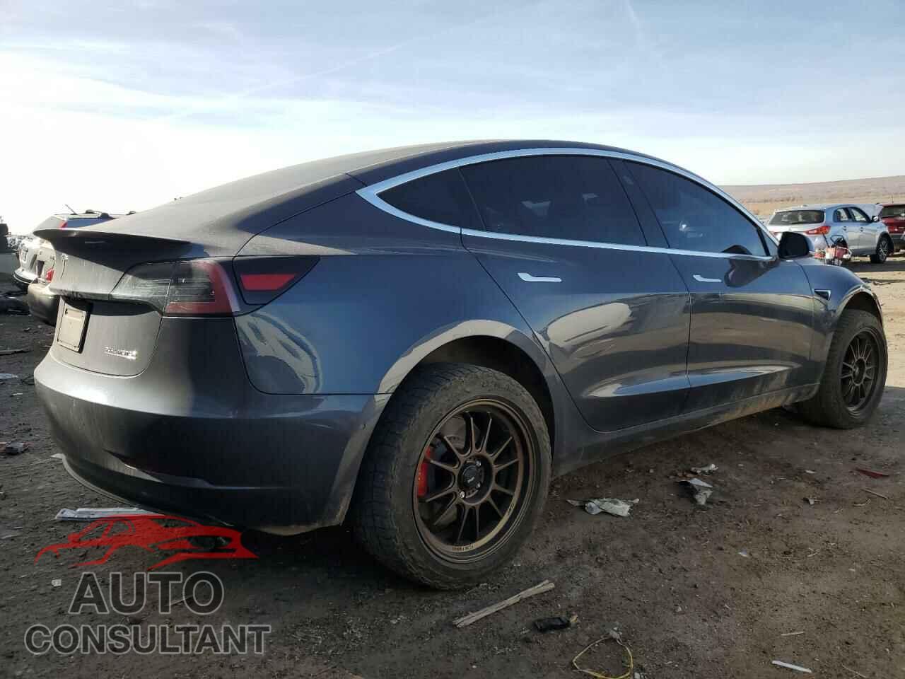 TESLA MODEL 3 2019 - 5YJ3E1EB6KF393408