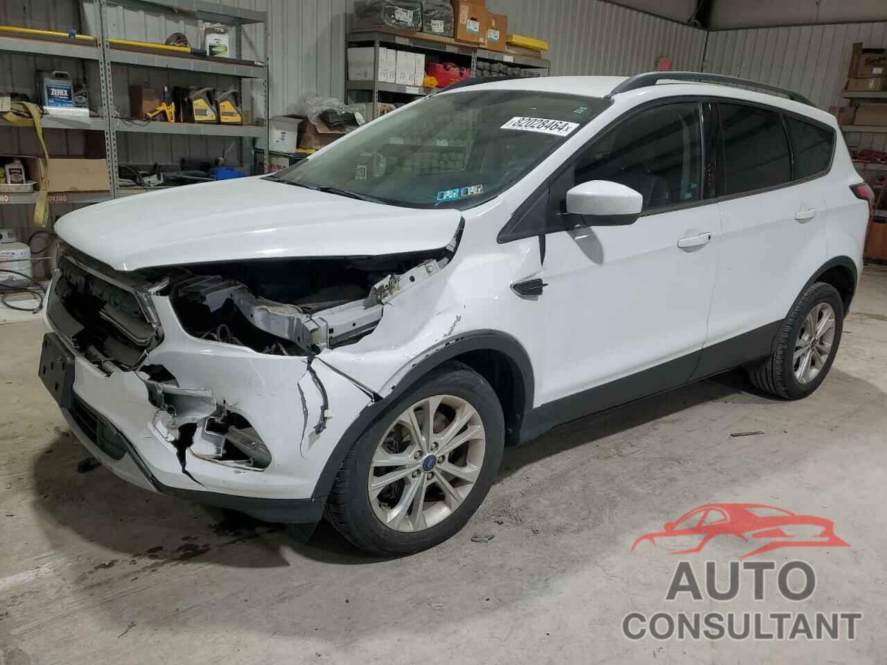 FORD ESCAPE 2017 - 1FMCU9GD5HUC32138