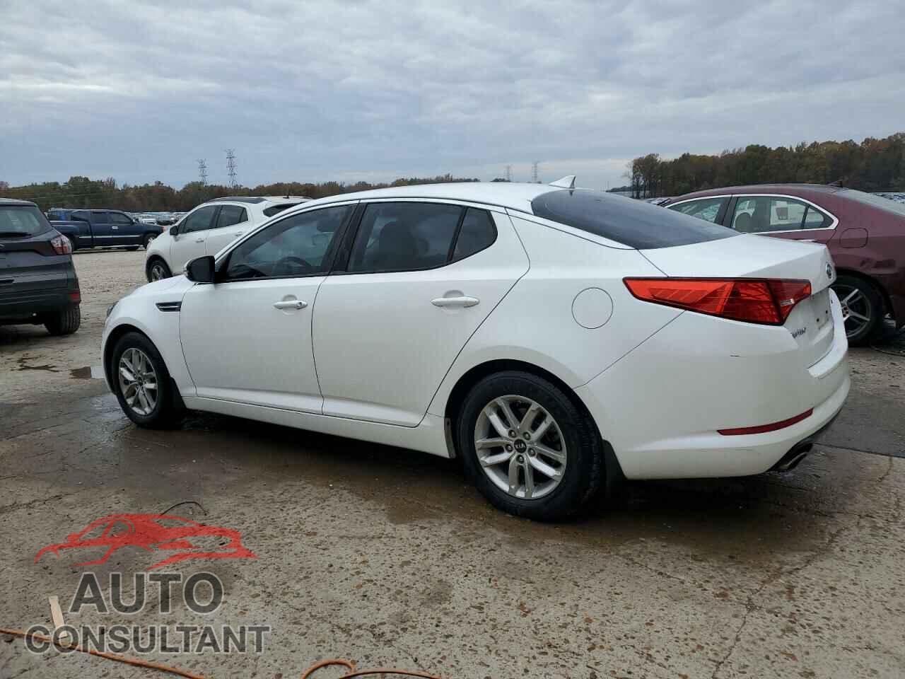 KIA OPTIMA 2011 - KNAGM4A78B5122517