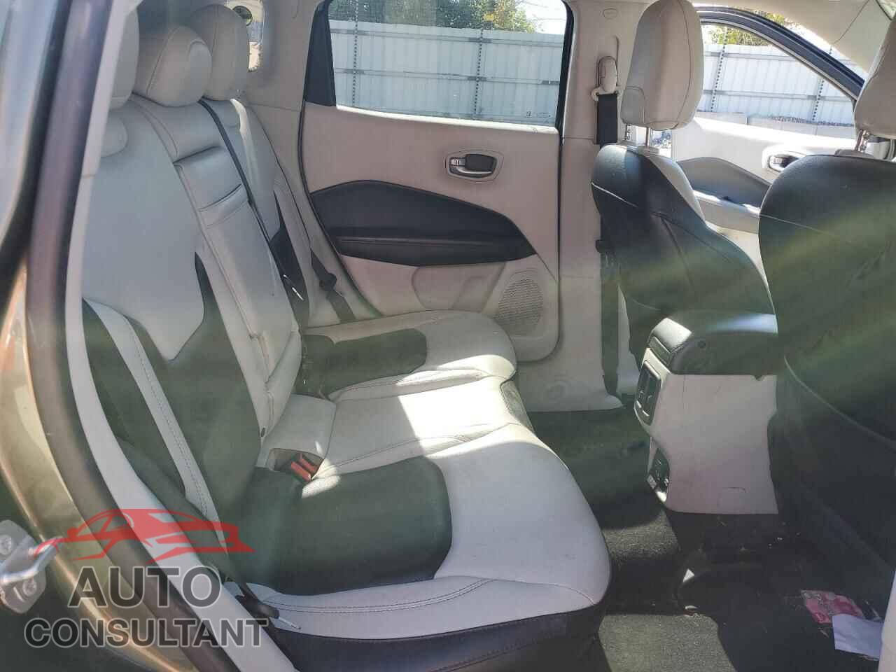 JEEP COMPASS 2017 - 3C4NJDCB1HT671750