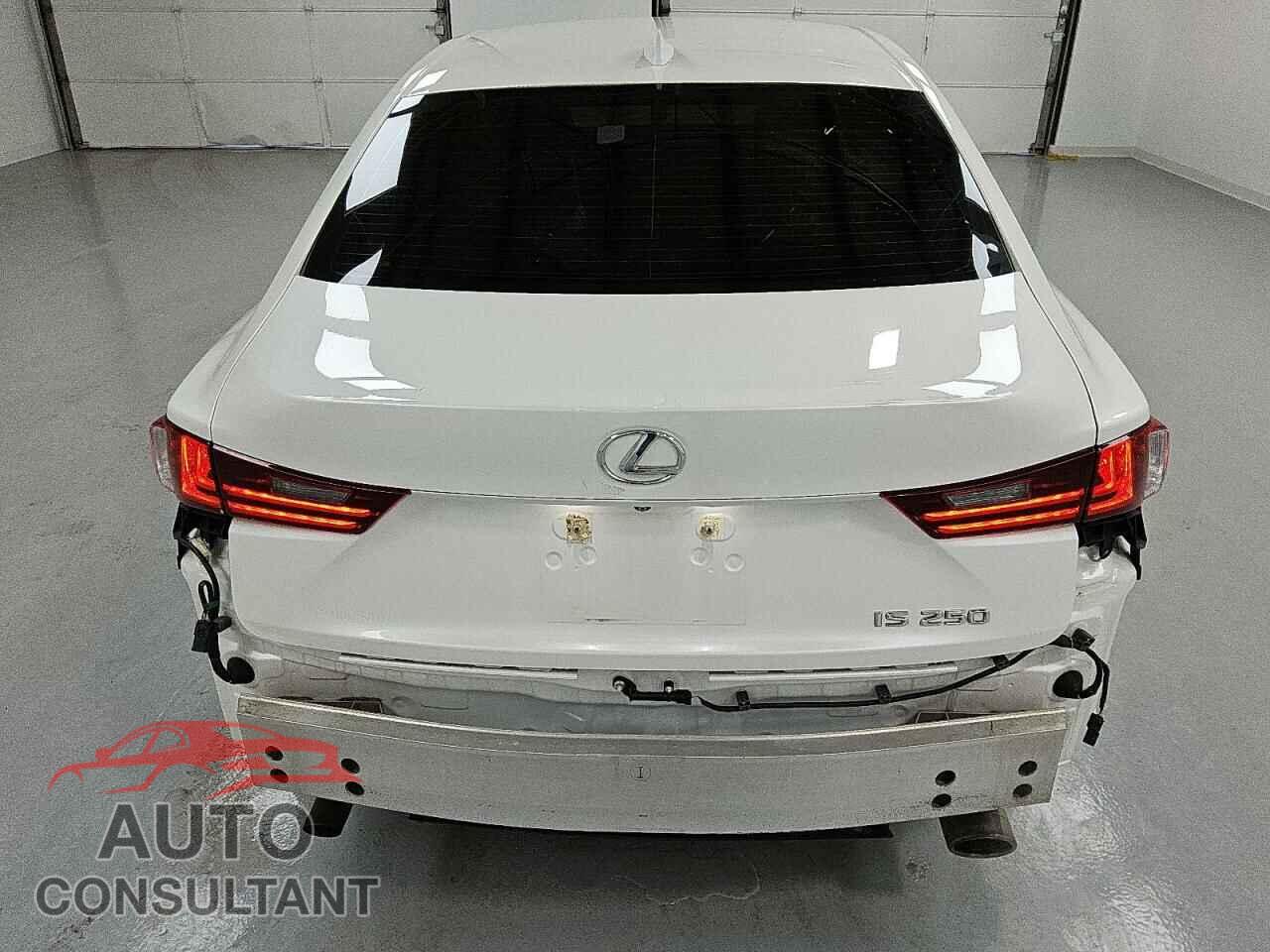 LEXUS IS 2015 - JTHBF1D22F5061675