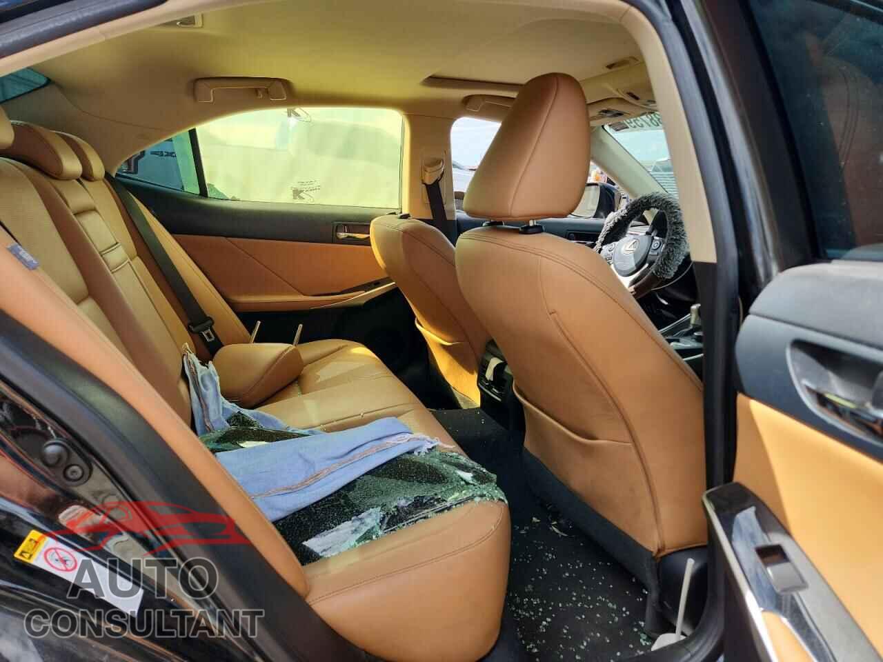 LEXUS IS 2015 - JTHBF1D20F5080855