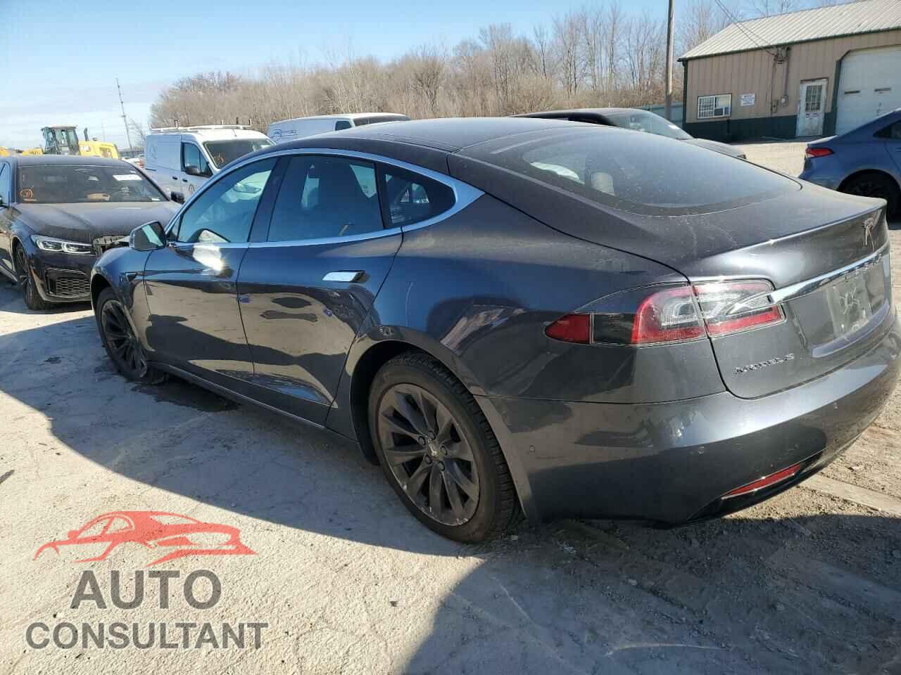 TESLA MODEL S 2018 - 5YJSA1E26JF266485