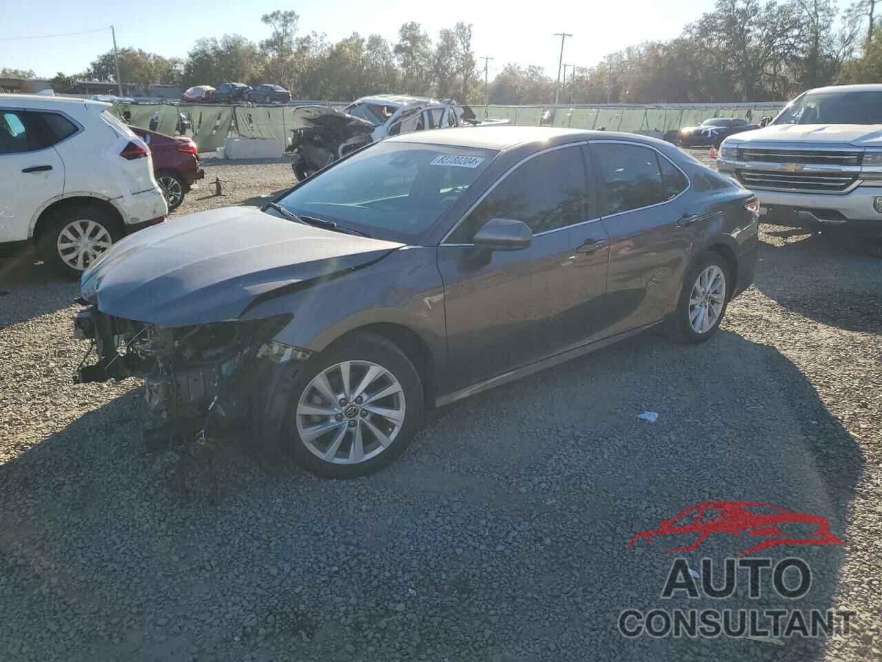 TOYOTA CAMRY 2022 - 4T1C11AK6NU629869