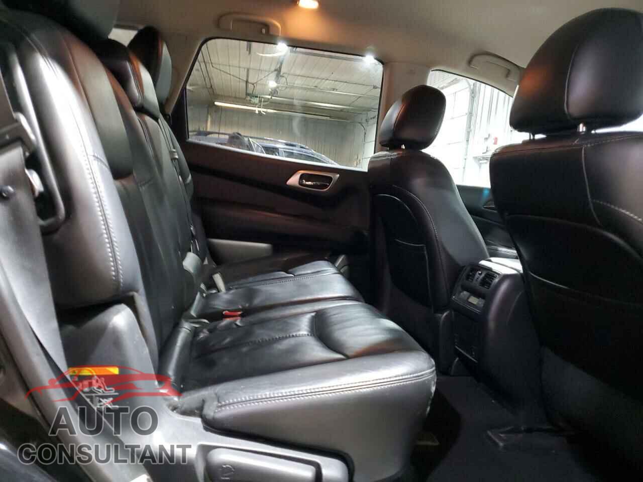 NISSAN PATHFINDER 2014 - 5N1AR2MM5EC609539
