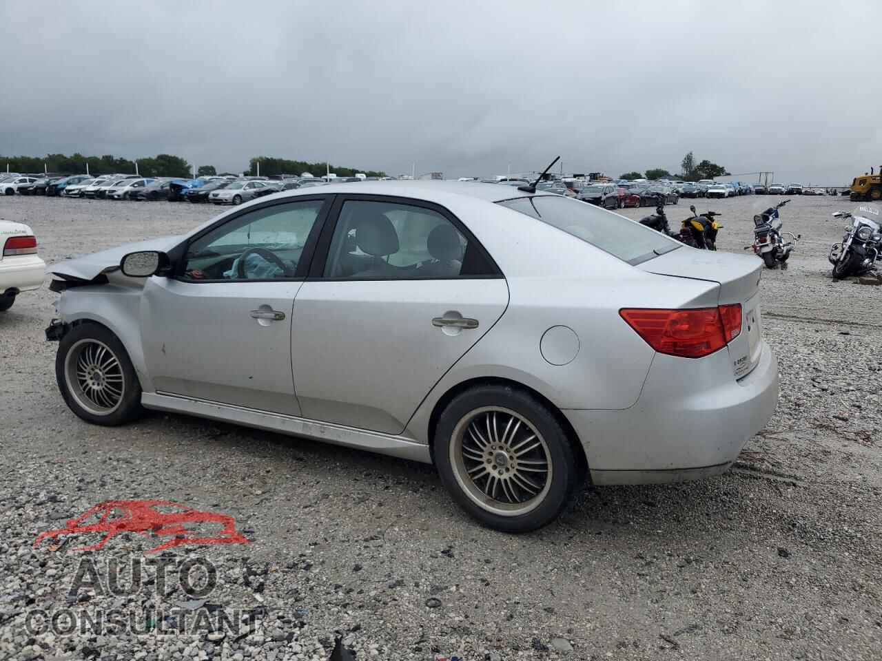 KIA FORTE 2010 - KNAFU4A23A5229263
