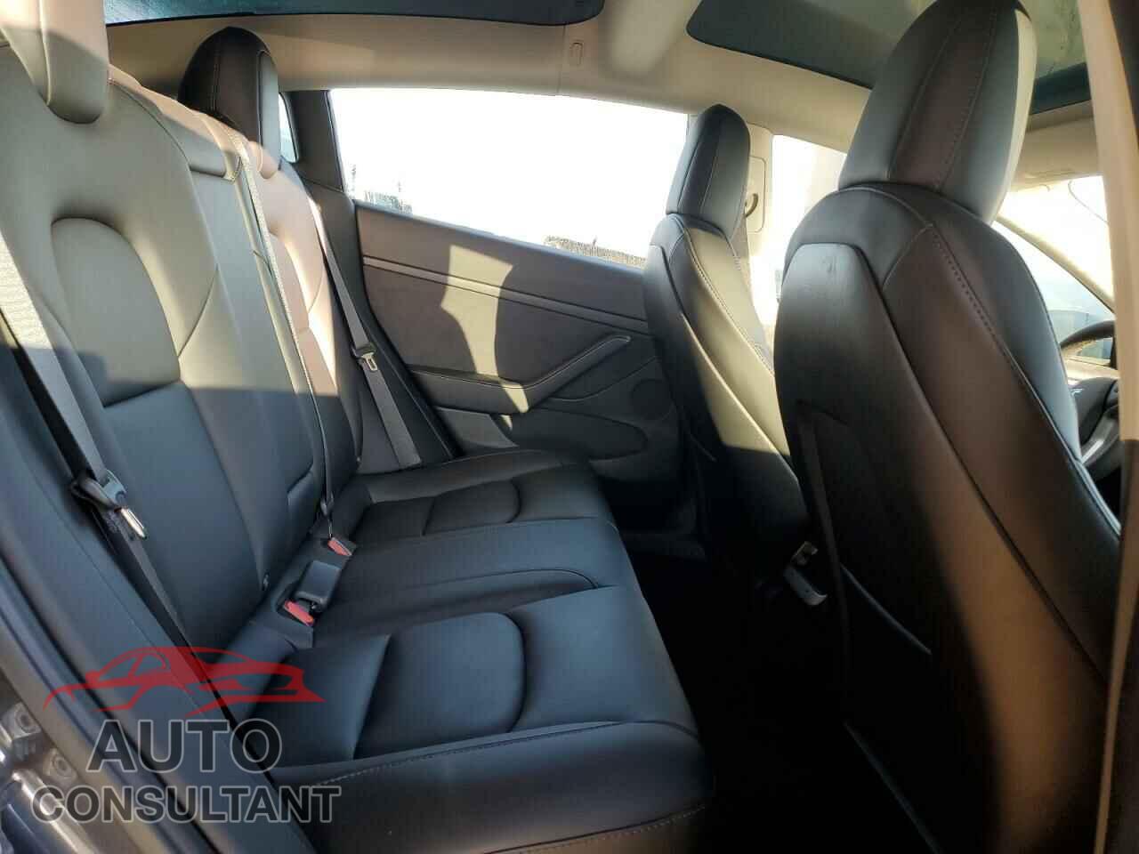 TESLA MODEL 3 2022 - 5YJ3E1EB4NF207241