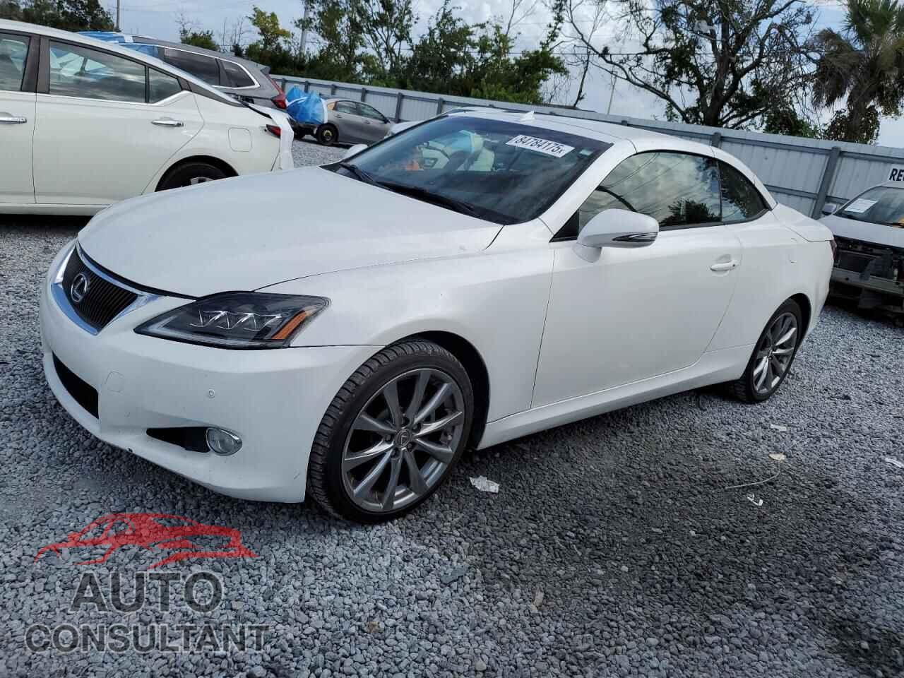 LEXUS IS 2015 - JTHFF2C28F2533212